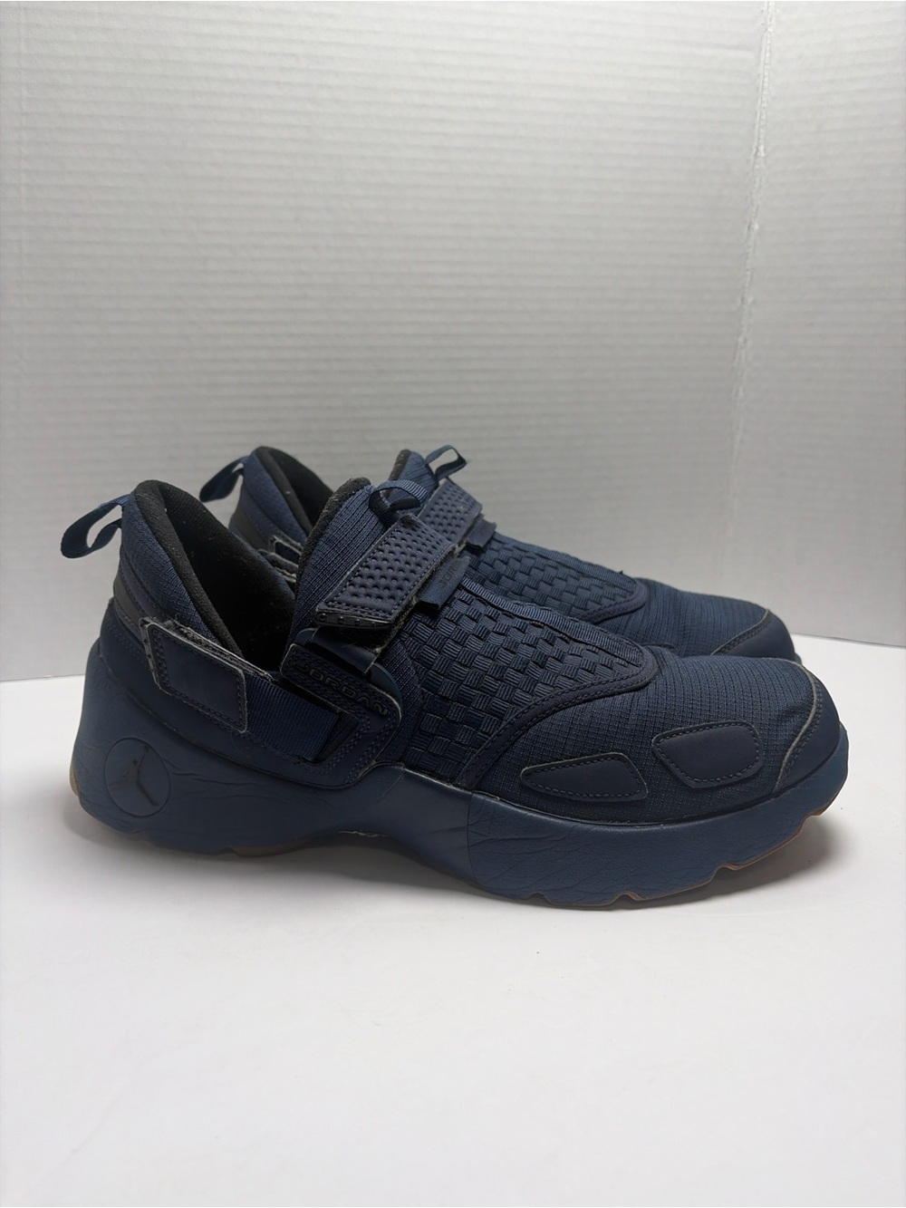 Jordan Trunner LX Men’s 11.5 Midnight Navy Gum 897992-401 Strap Sneakers